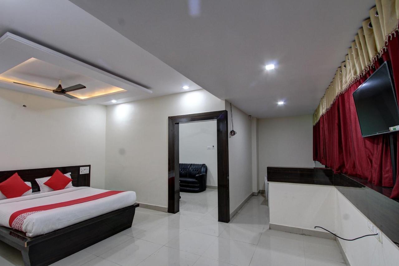 גולבארגה Collection O 38566 Mk Hotel And Lodge מראה חיצוני תמונה