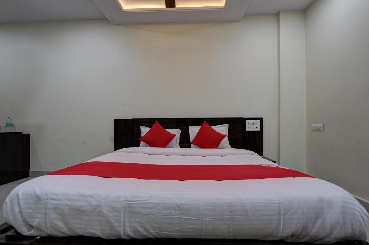 גולבארגה Collection O 38566 Mk Hotel And Lodge מראה חיצוני תמונה
