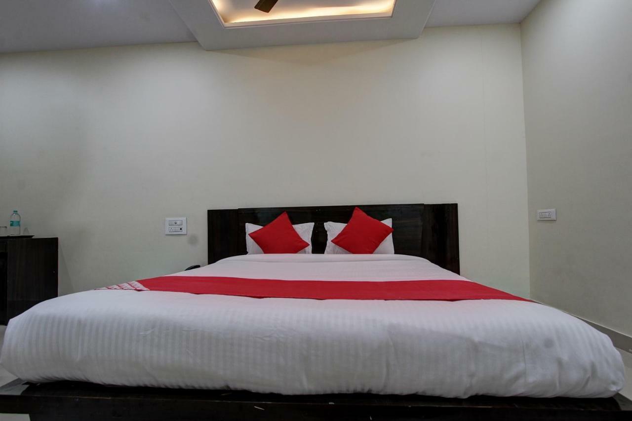 גולבארגה Collection O 38566 Mk Hotel And Lodge מראה חיצוני תמונה